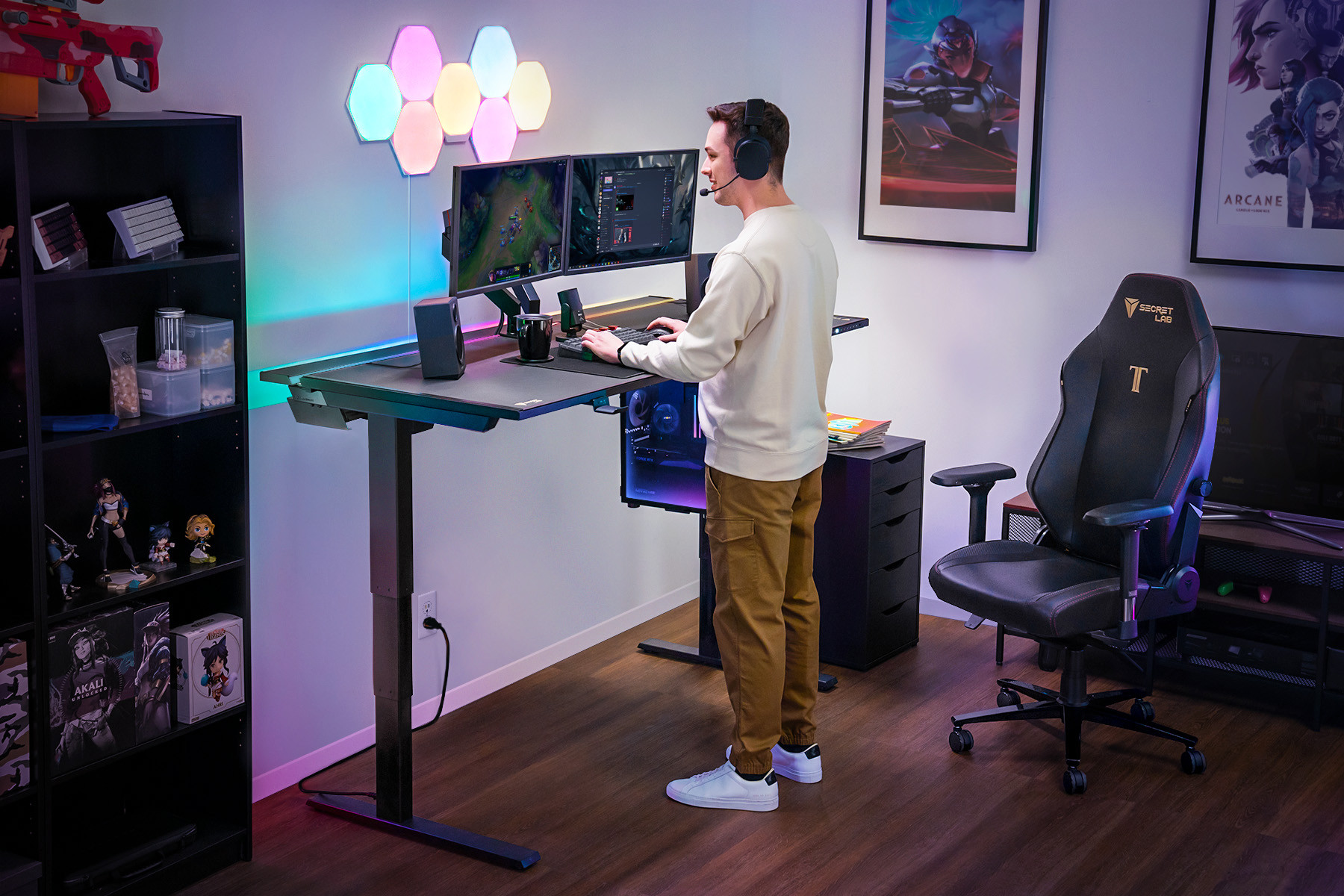 Panduan Memilih Meja Komputer Gaming: Standing Desk vs Meja Statis